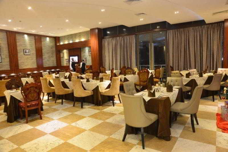 Golden Tulip Essential Lagos Airport Hotel ภายนอก รูปภาพ